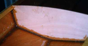 bulkhead.jpg (14155 bytes)